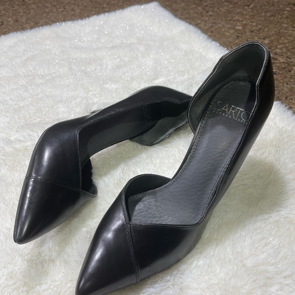 Shoes - Picture 2 of 4